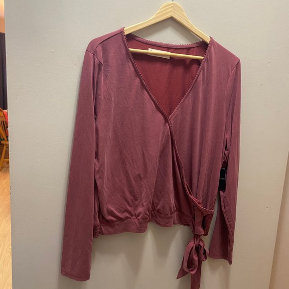 Lucky Brand Faux Wrap V-Neck with Side Tie - Picture 2 of 11